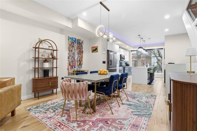 Building Photo - 5228 Dresden Wy