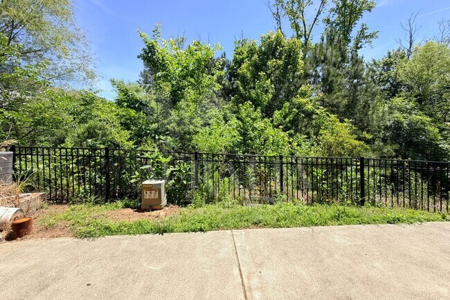 Building Photo - 2135 Junewood Ln