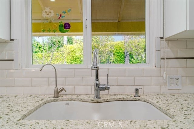 Building Photo - 660 Woodbury Rd