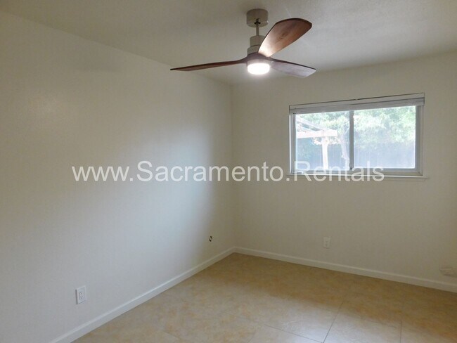 Building Photo - 101 Kennelford Cir