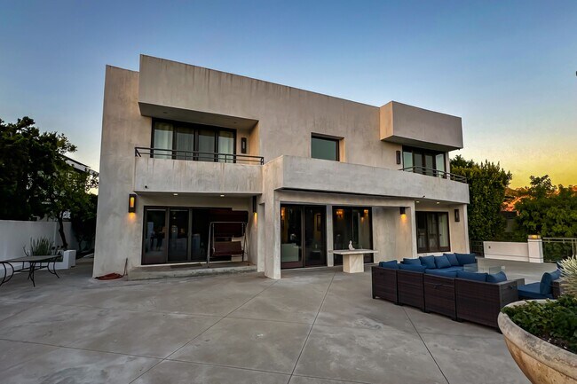 Building Photo - 11470 Dona Evita Dr
