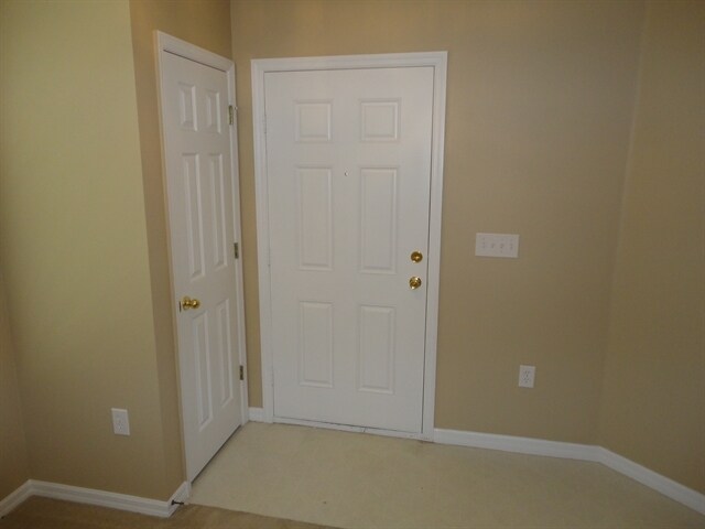 Building Photo - 13719 Phoenix Dr