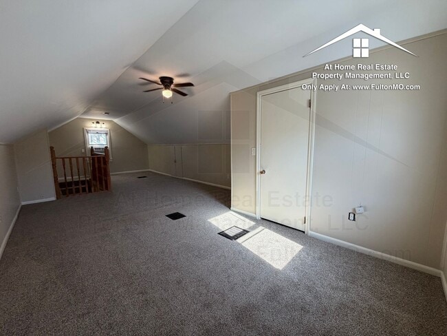 Building Photo - 707 Hollyhock Dr