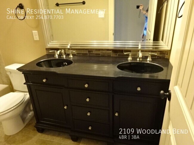 Building Photo - 2109 Woodland Bend Rd