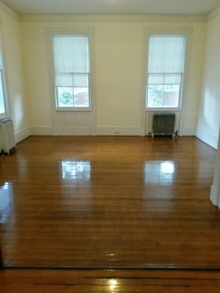 Building Photo - 164 Fairfield Ave