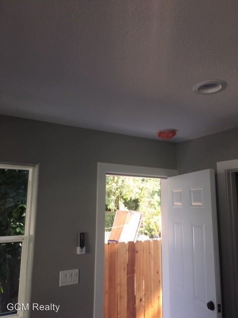 Building Photo - 2659 Garden Ave