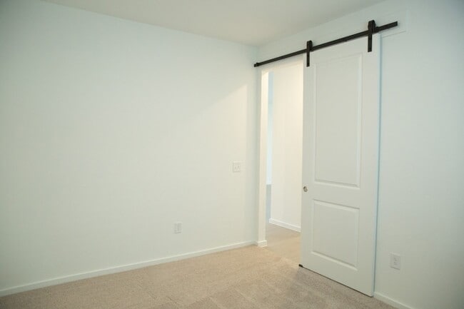 Building Photo - 26255 Arrowleaf Dr