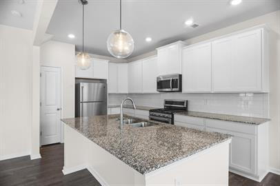Building Photo - Like New Home in Sage Creek!