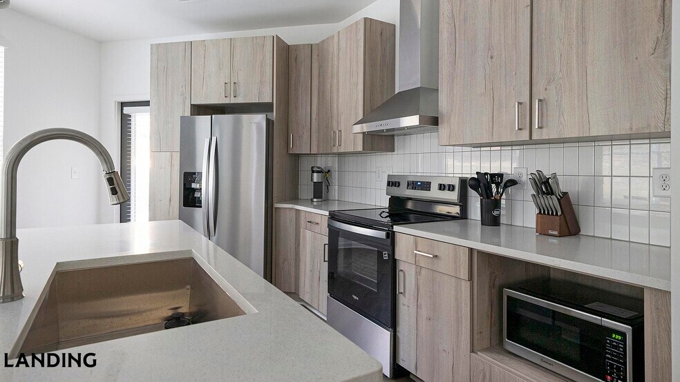 Building Photo - 2800 Milan Ct