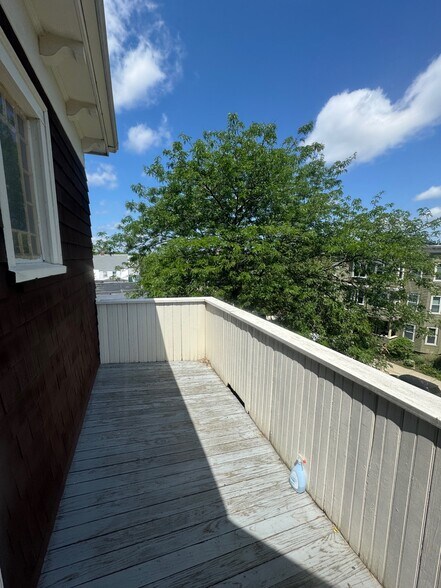 Building Photo - 298A Highland Ave