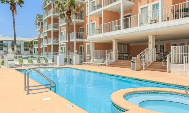 Building Photo - 572 E Beach Blvd