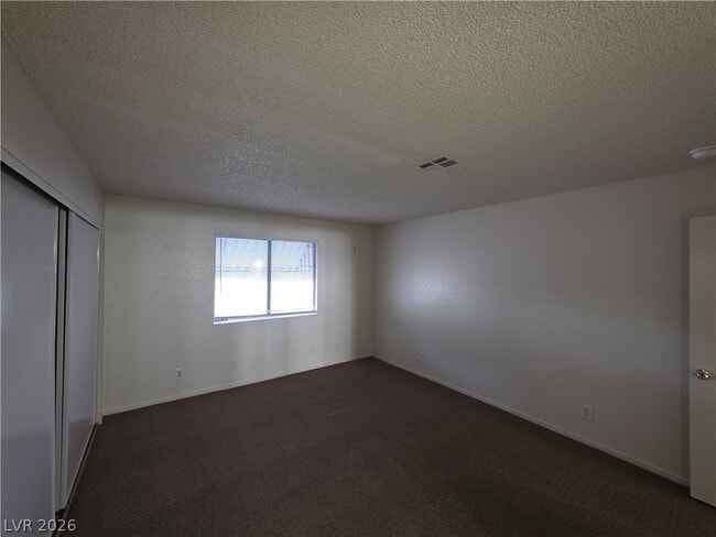 Building Photo - 2724 Otter Creek Ct