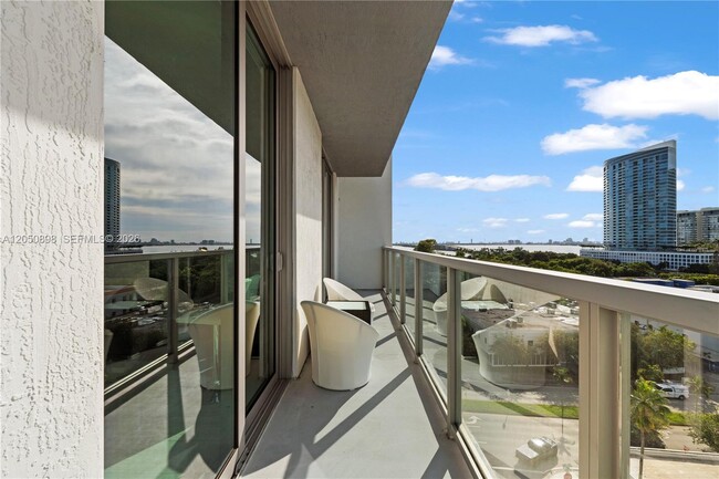Building Photo - 3900 Biscayne Blvd