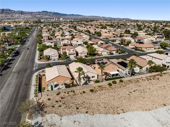 Building Photo - 6804 Rosinwood St