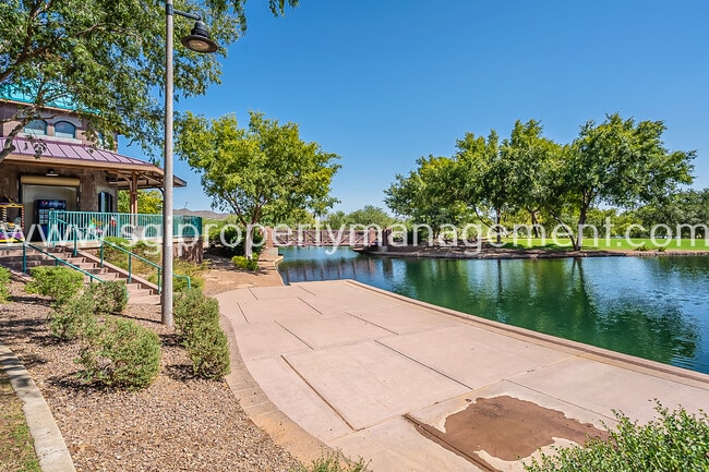 Building Photo - 39826 N Mill Creek Ct