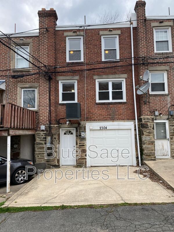 Building Photo - 2304 Bond Ave