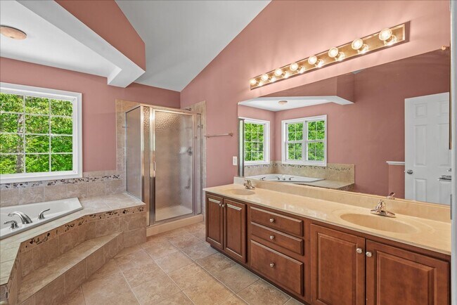 Building Photo - CLOSE TO I-95 & QUANTICO!