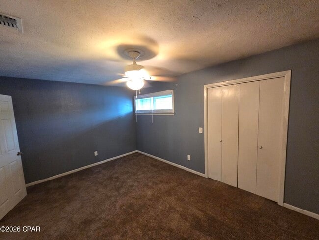 Building Photo - 7125 N Lagoon Dr