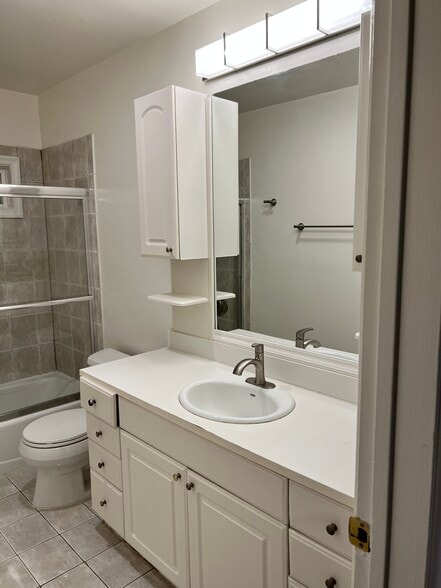 Main Bathroom Faucet Brand New - 1437 Plumas St
