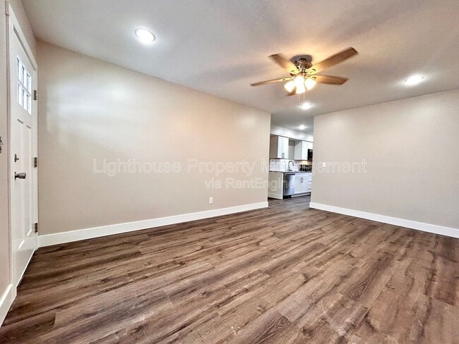 Building Photo - 2876 Taft Ave SW