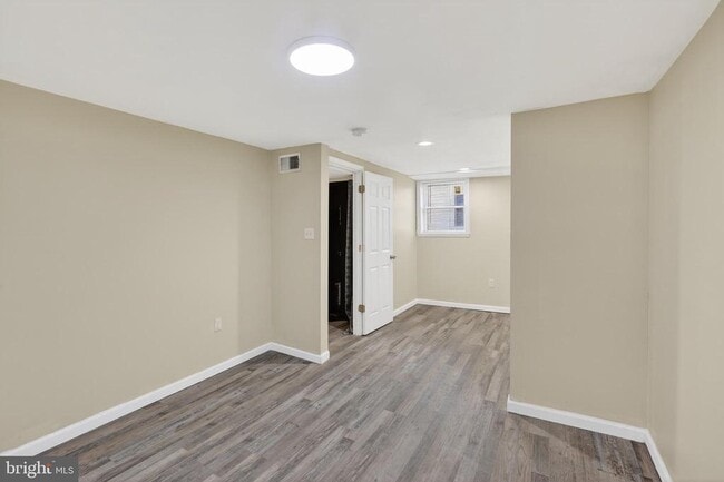 Building Photo - 3666 Clifmar Rd