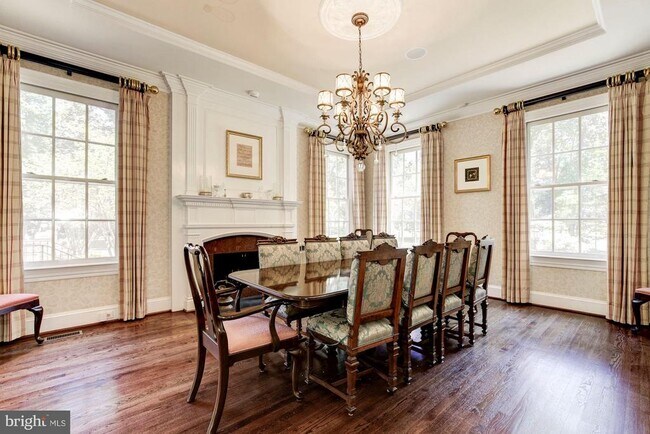 Building Photo - 9909 Avenel Farm Dr