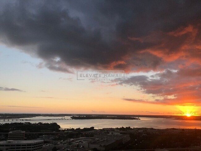 Building Photo - OCEAN VIEWS!! Pearl Regency 1 bed 1 bath 2...