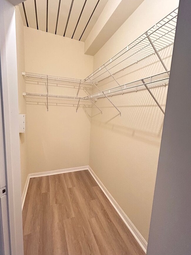 Building Photo - 1 Bed/1 Bath Condo in Gorgeous Resort Styl...