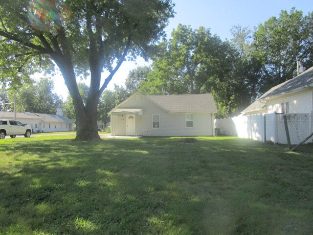 Building Photo - 810 E London Ave