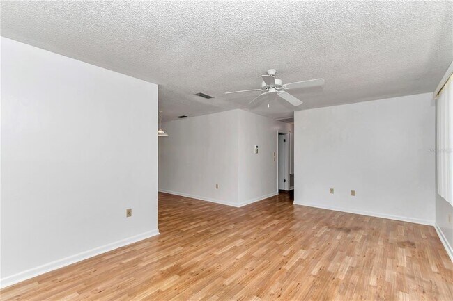 Building Photo - 10060 SW 93rd Ave