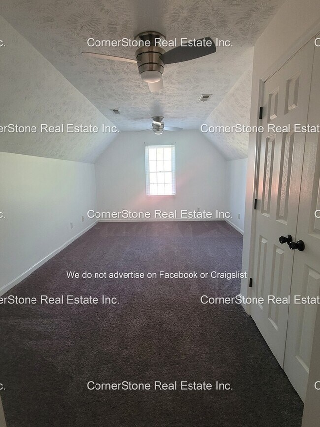 Building Photo - 3942 Watling Ct