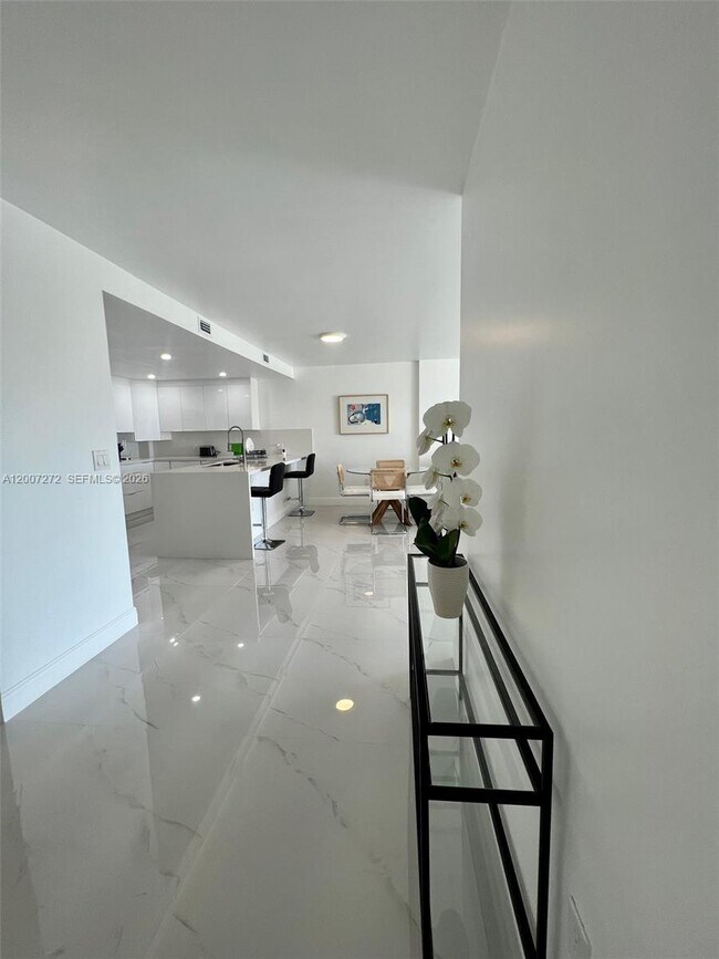 Building Photo - 155 Ocean Ln Dr