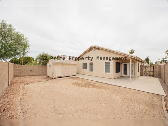 Building Photo - 5014 W Ponderosa Ln