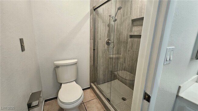 Building Photo - 3365 Othello Dr