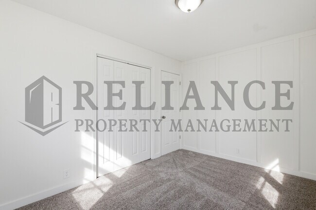 Building Photo - 6651 N Scottsville St