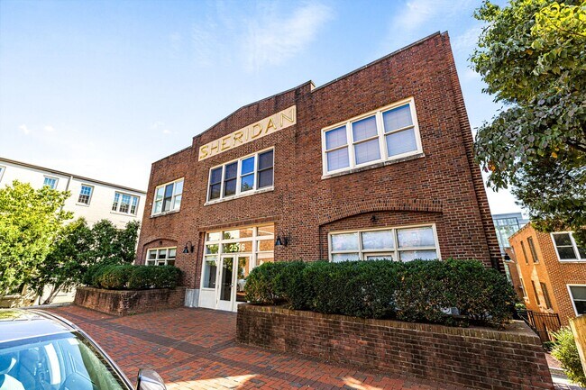Building Photo - 2516 Q St NW