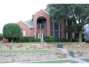 Building Photo - Stunning 5-Bedroom, 3-Bath Home with Over ...
