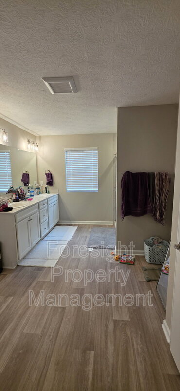 Building Photo - 653 Mill Stone Dr