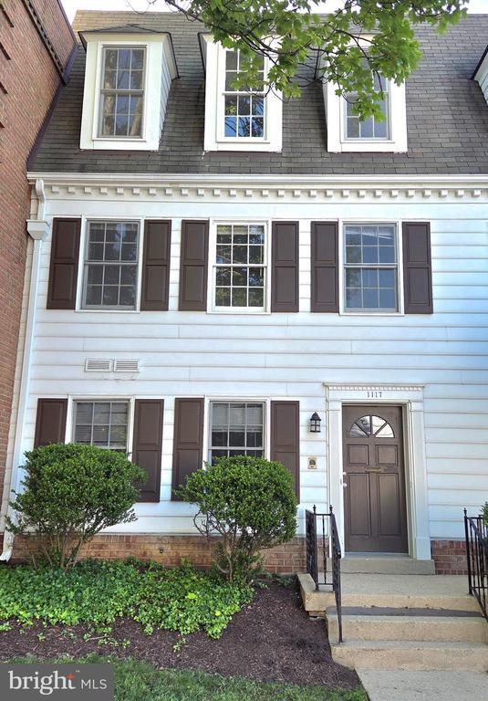 Building Photo - 1117 Brentfield Dr