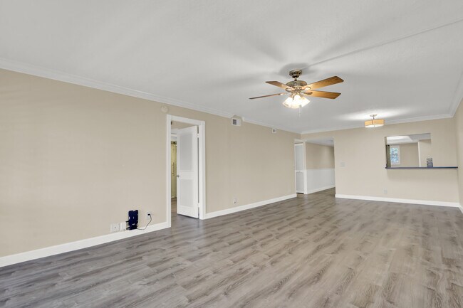 Building Photo - 1036 US-1