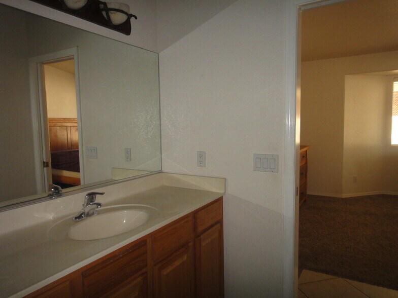 Building Photo - 3894 Bluegrass Ct