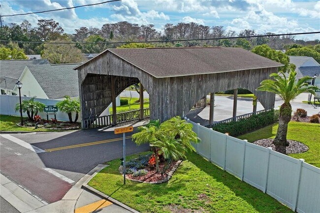 Building Photo - 6632 Hickorywood Ln