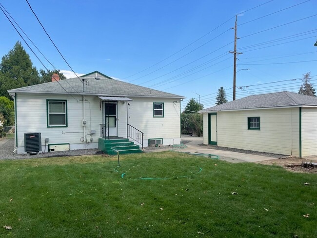 Building Photo - House in Yakima!