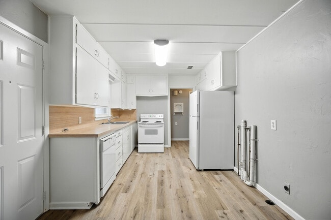 Building Photo - 4208 42nd St