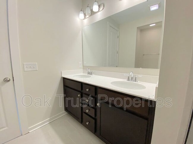 Building Photo - 125 Summer Tanager Dr