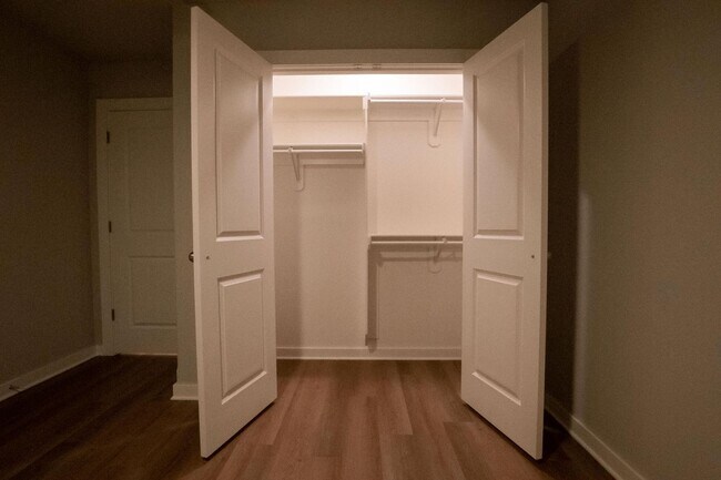 Building Photo - 1195 N Pink Ter