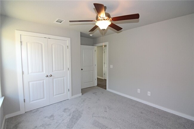 Building Photo - 411 Barbet Dr