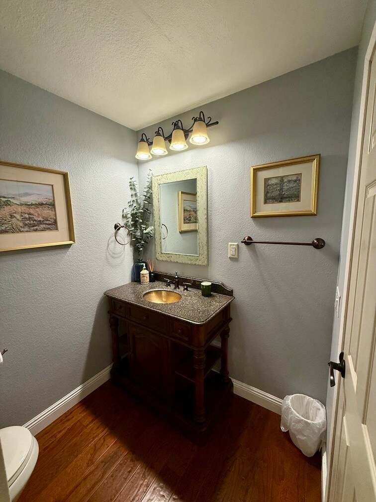 Building Photo - 26341 Via Corrizo