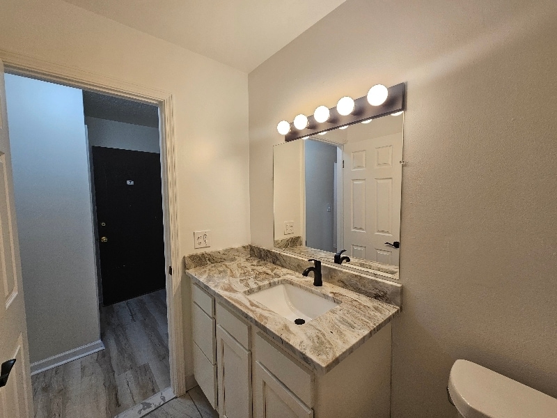 Building Photo - 1851 W 13 Mile Rd