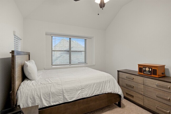 Building Photo - 1248 Starlight Ave